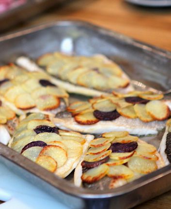 Dorades royales en écailles de pommes de terre