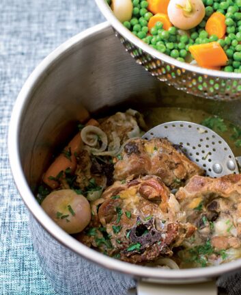 Navarin d'agneau aux petits légumes nouveaux ©Emmanuel Renault