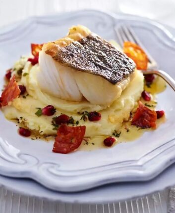 Skrei de Norvège {cabillaud} au four, chorizo et pommes de terre