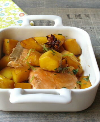 Saumon laqué sauce soja, mangue, badiane et citron vert