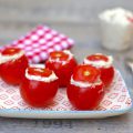 Tomates cocktail farcies au mascarpone, au thon et à la ciboulette