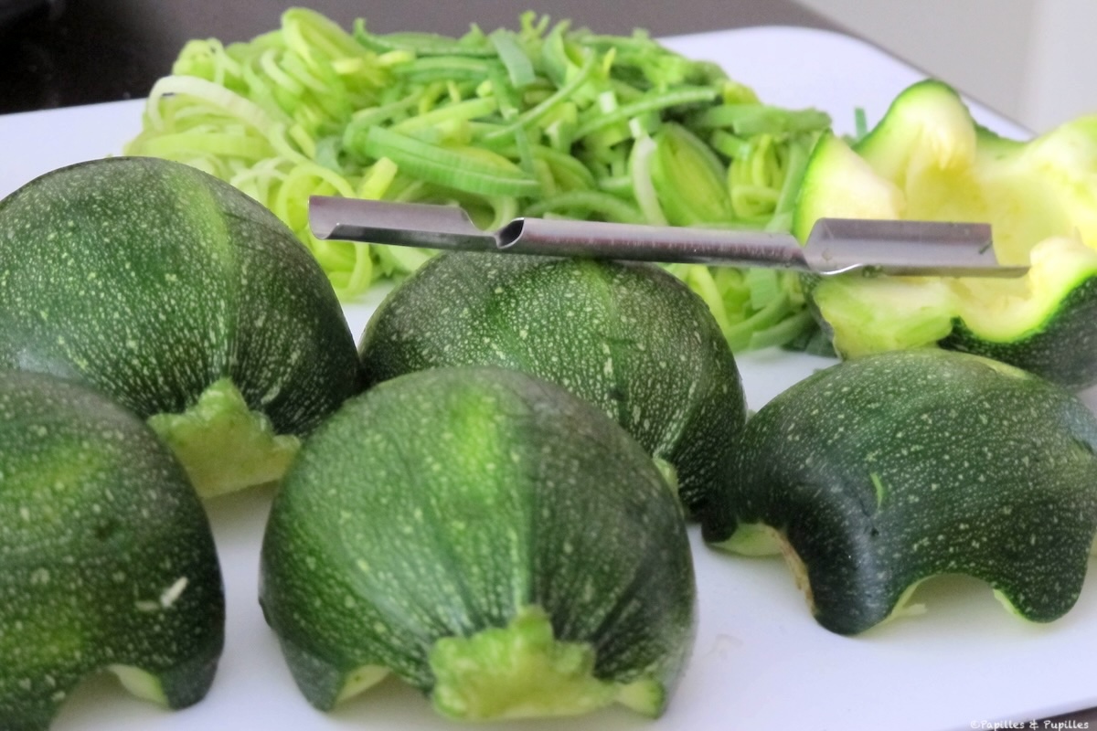 Creusez les courgettes