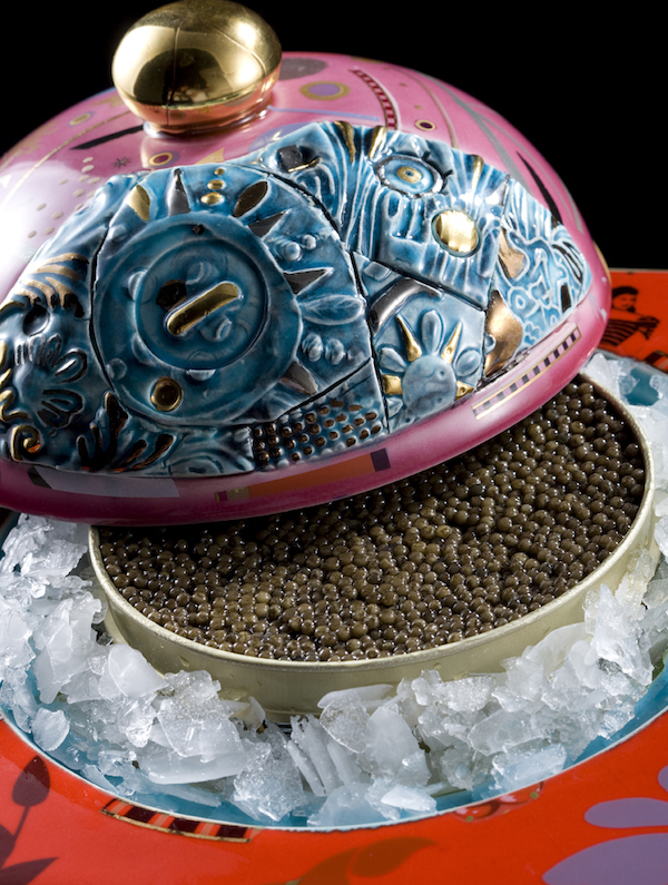 Caviar sur glace pilée