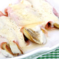Endives au jambon et au Comté © julie deshaies shutterstock