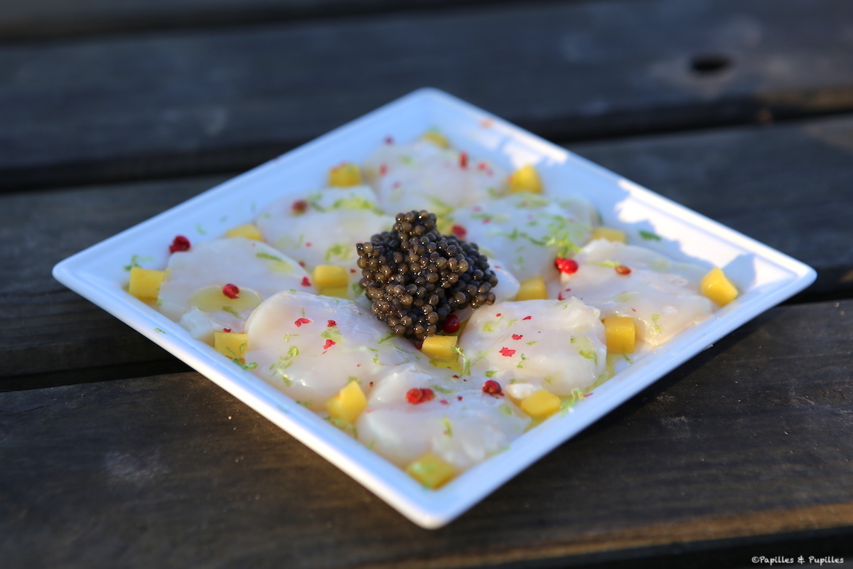 Carpaccio de Saint Jacques au caviar et mangue