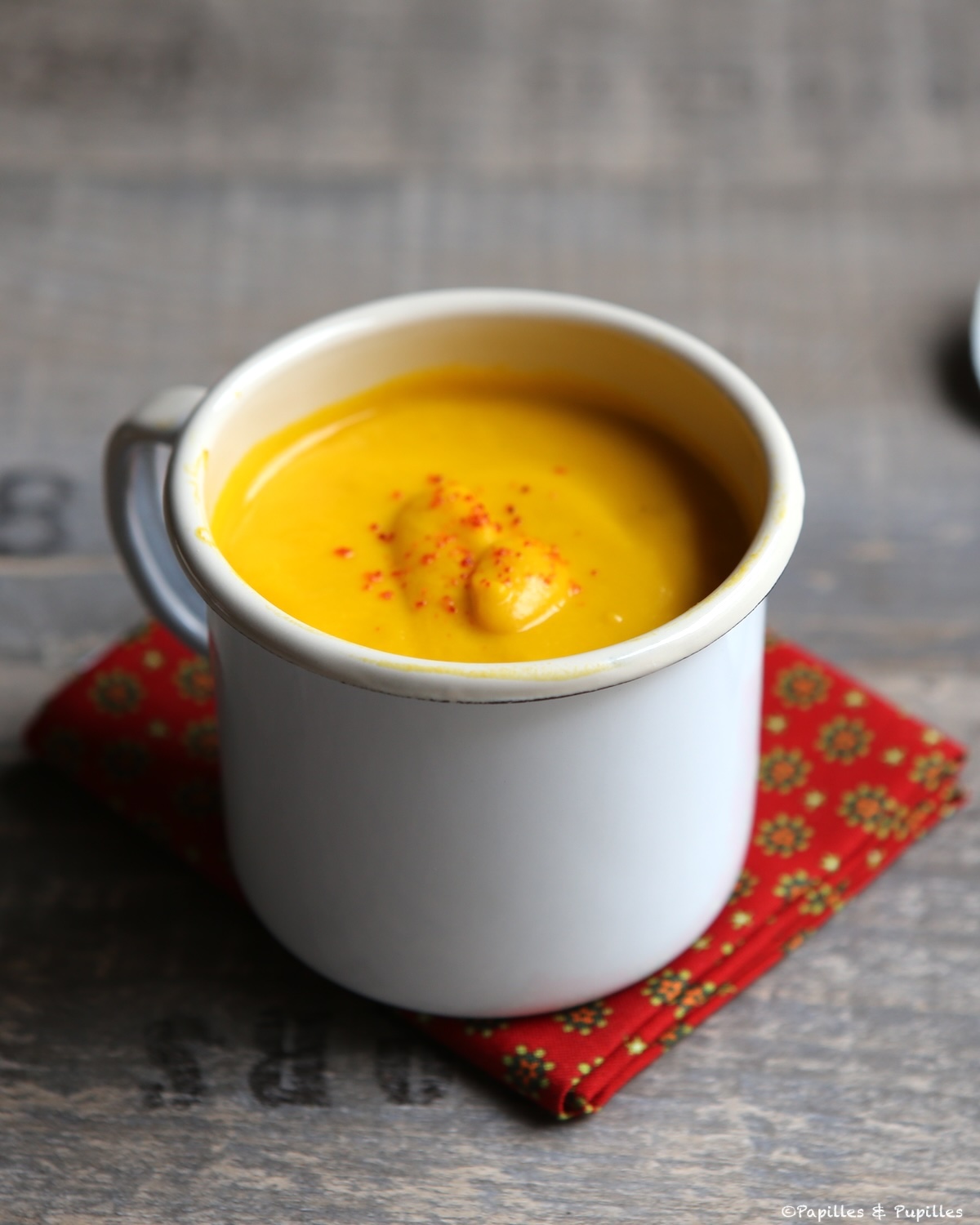 Velouté de carottes et patates douces au lait de coco