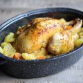 Poulet rôti en cocotte, pommes de terre et patates douces