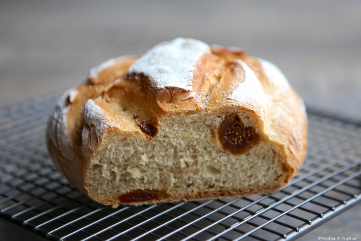 Pain aux figues en cocotte