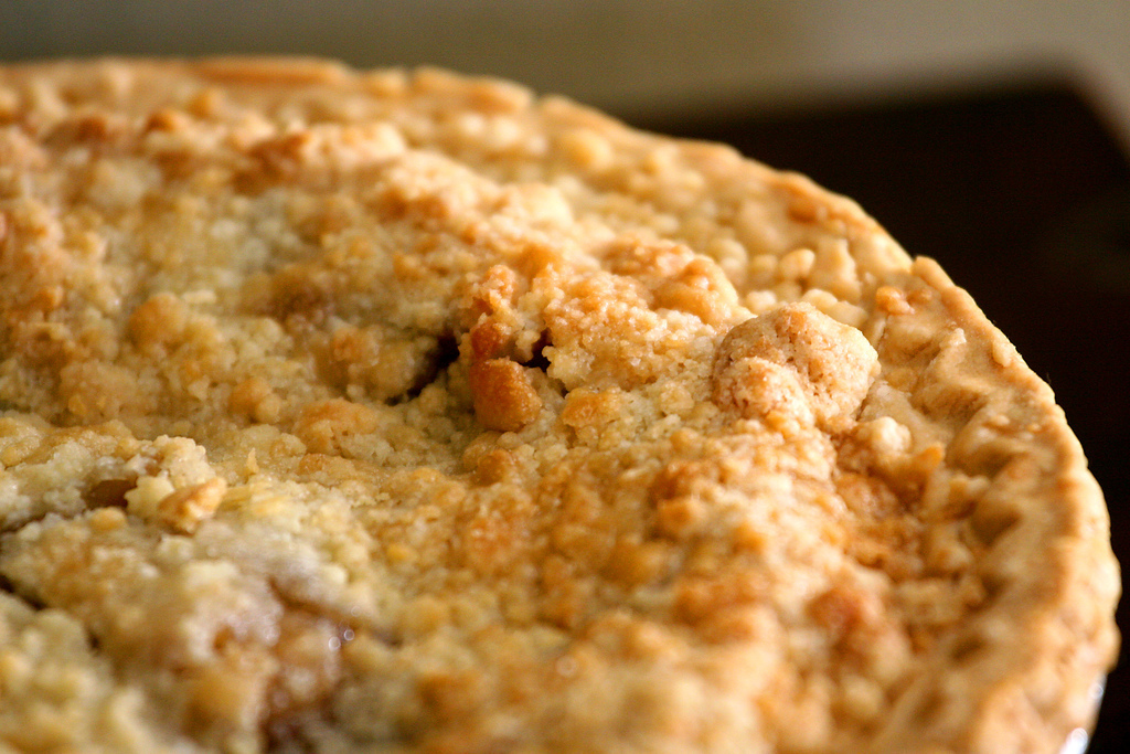 Crumble aux pommes ©Randy Son Of Robert - licence CC BY 2.0