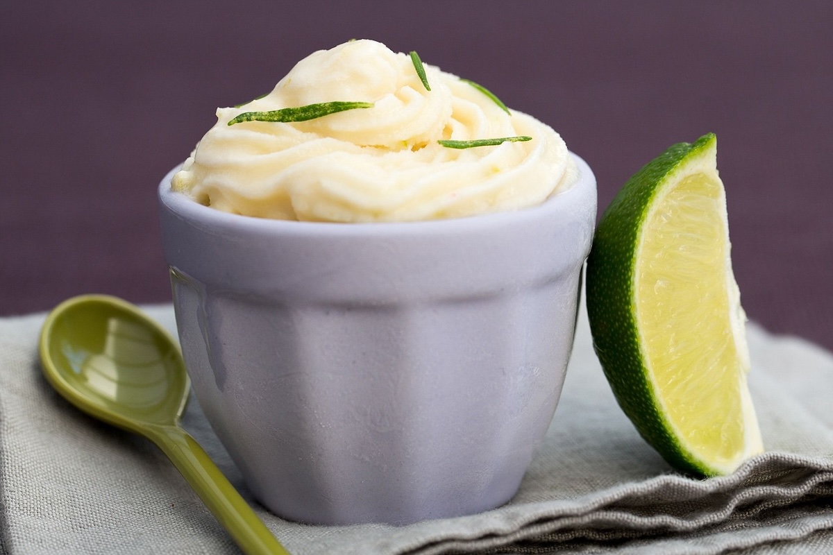 Glace maison au yaourt romarin et citron 