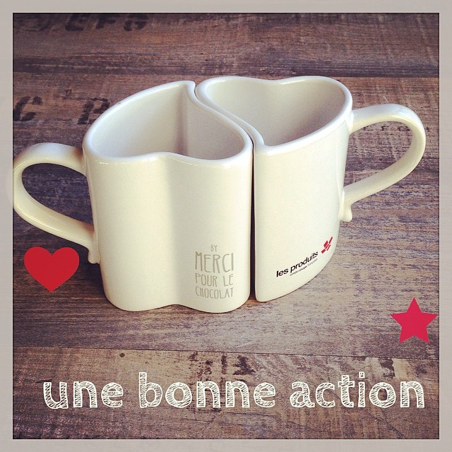 2 jolis mugs pour la Croix Rouge