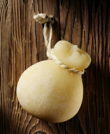 Caciocavallo ©Miguel-Garcia-Saavedra-Shutterstock.jpg