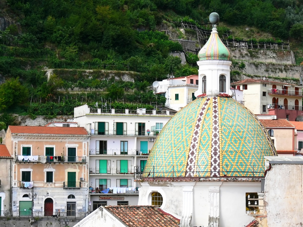 Dome de l'église Saint pierre - Cetara ©Shutterstock