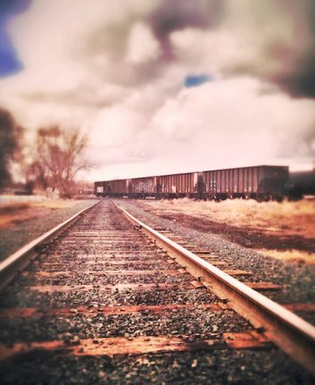Rails ©Twenty20 - shutterstock