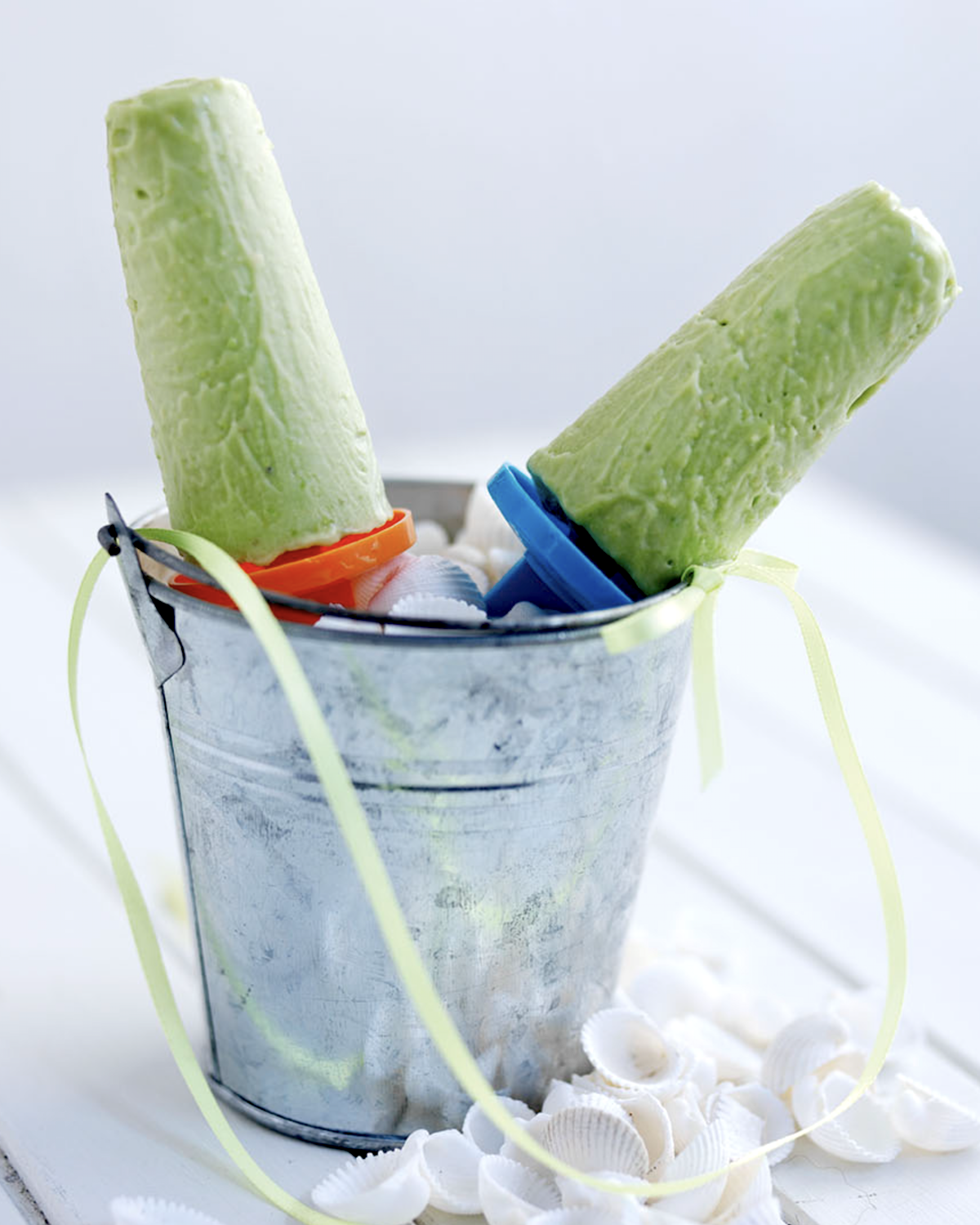 Glace à l'avocat, citron vert et lait de coco