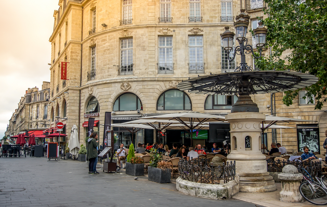 Où manger un dimanche à Bordeaux © nbnserge shutterstock
