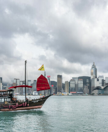 Hong,Kong,,China,-,May,19,:,Famous,Aqua,Luna