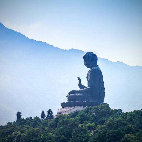 Bouddha géant - Monastère Po Lin - Lantau Island Hong Kong ©Bule Sky Studio shutterstock