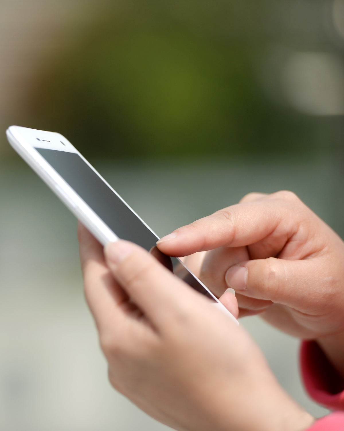 Femme qui téléphone 