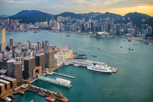 Hong Kong ©Phattana Stoc shutterstock