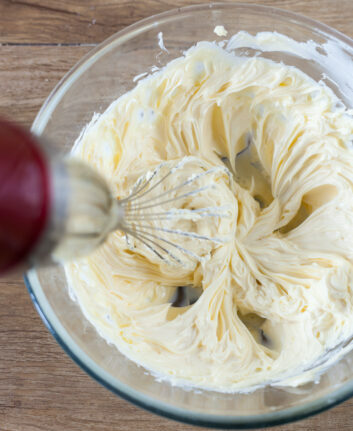 Crème au beurre ©Alena Kogotkova Shutterstock
