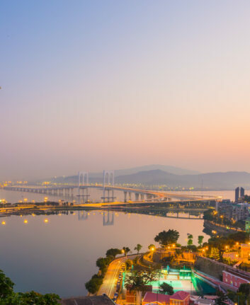 Macau Tower ©attee-Chalermtiragool-shutterstock