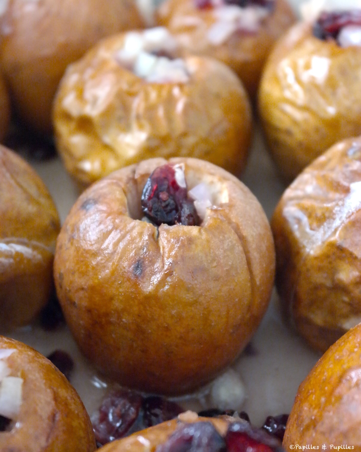 Pommes au four, échalotes et cranberries
