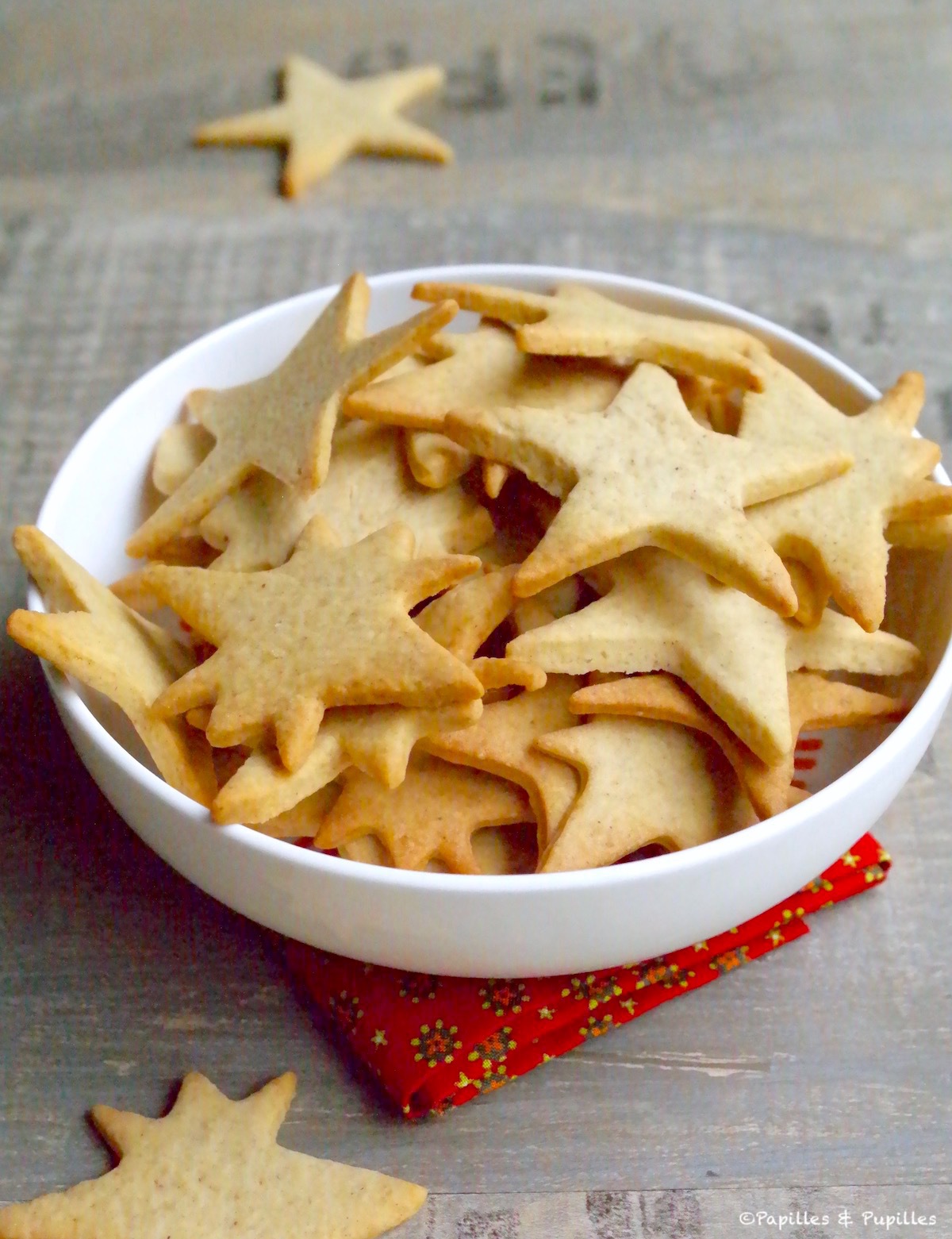 Biscuits sablés de Noël - recette facile - La cuisine de Nathalie