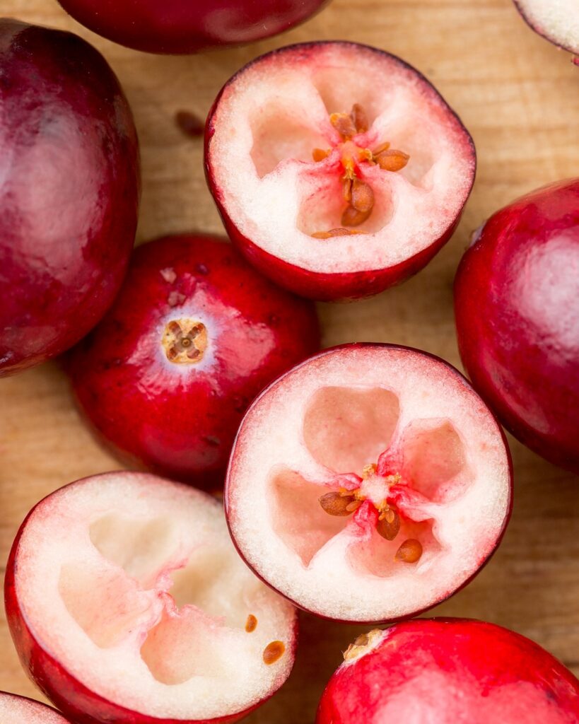 Cranberries coupées en deux (c) PG Studija