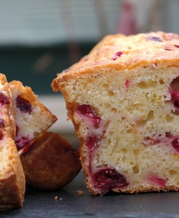 Cake aux airelles et aux zestes d'orange