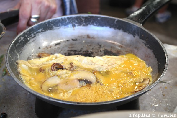 Préparation omelette - Alex Herbert - Bird Cow Fish - Eveleigh Market