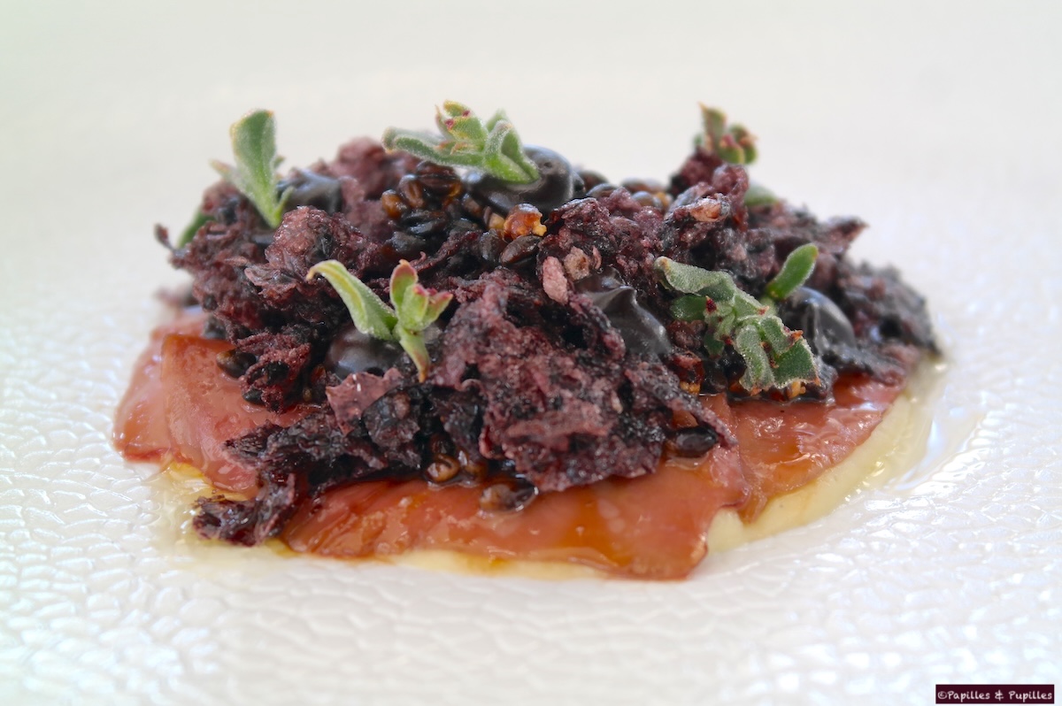 Restaurant Quay - riz noir bio, tofu, épinards, chou de printemps, algues