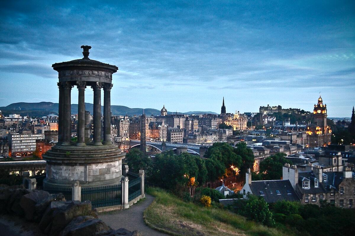 Edinburgh © Peter Cordes on Unsplash