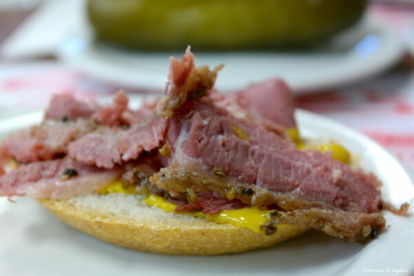 Pain moutarde et smoked meat