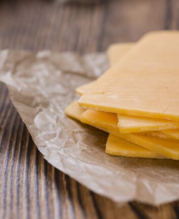 Tranches de fromages ©HandmadePictures shutterstock