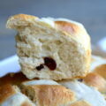 La mie toute douce d’un hot cross bun