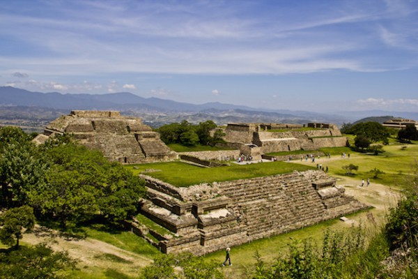 Monte Alban © JuanSalvador shutterstock
