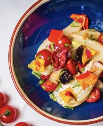 Salade de fenouil, tomates fraîches et confites