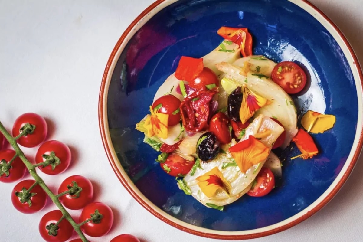 Salade de fenouil, tomates fraîches et confites