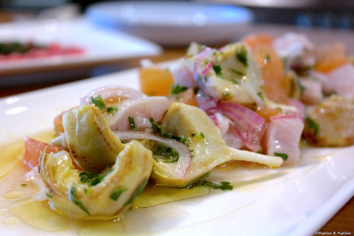 Salade de poisson mariné aux artichauts et aux pamplemousses