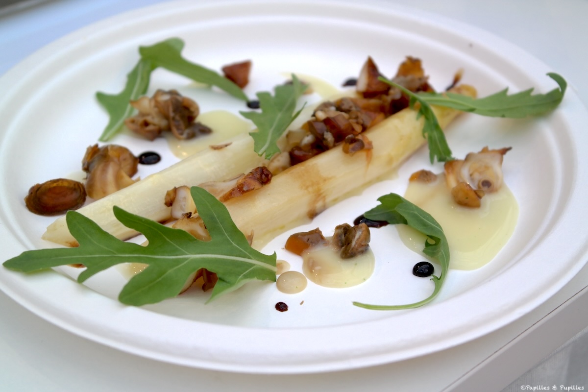 Asperges blanches des Landes, bulots et sauce Worcestershire