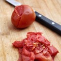 Emonder une tomate ©successo images shutterstock