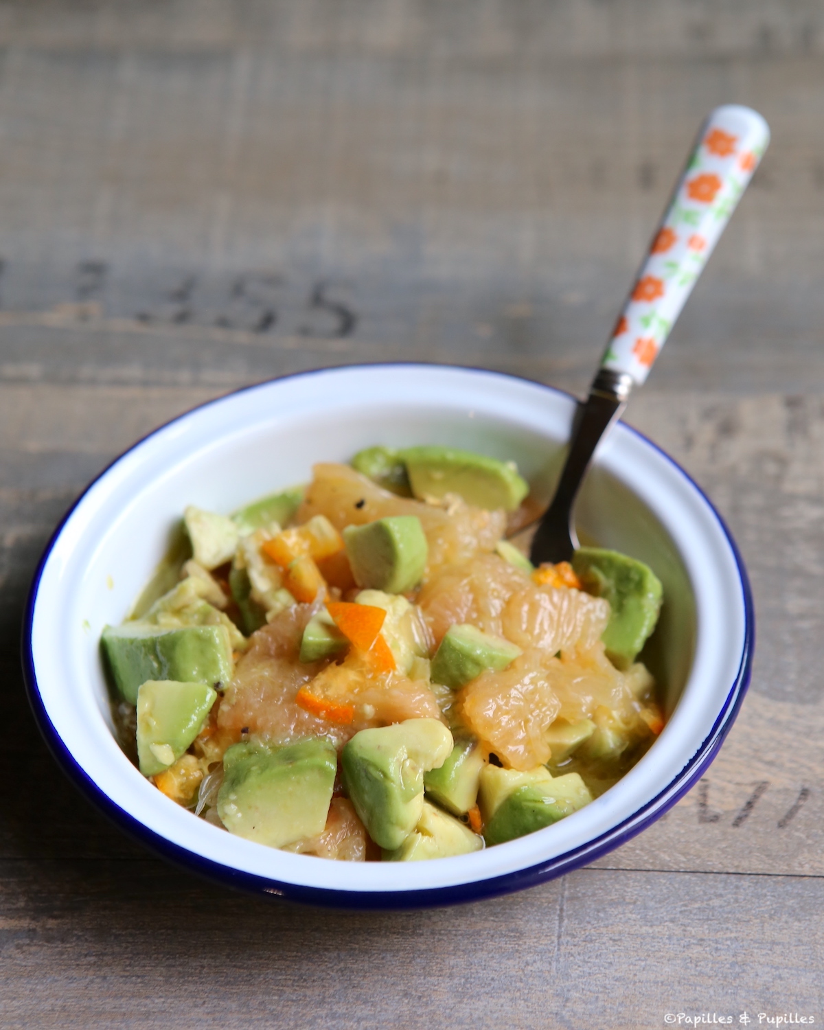 Salade d'avocats aux pamplemousses et kumquats