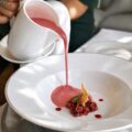 Versez le gaspacho