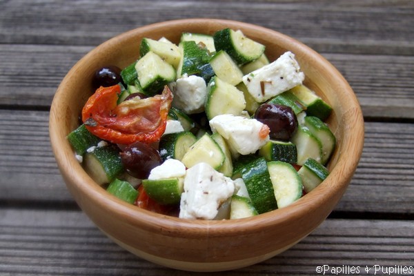 Salade de courgettes, Feta, tomates confites et olives noires