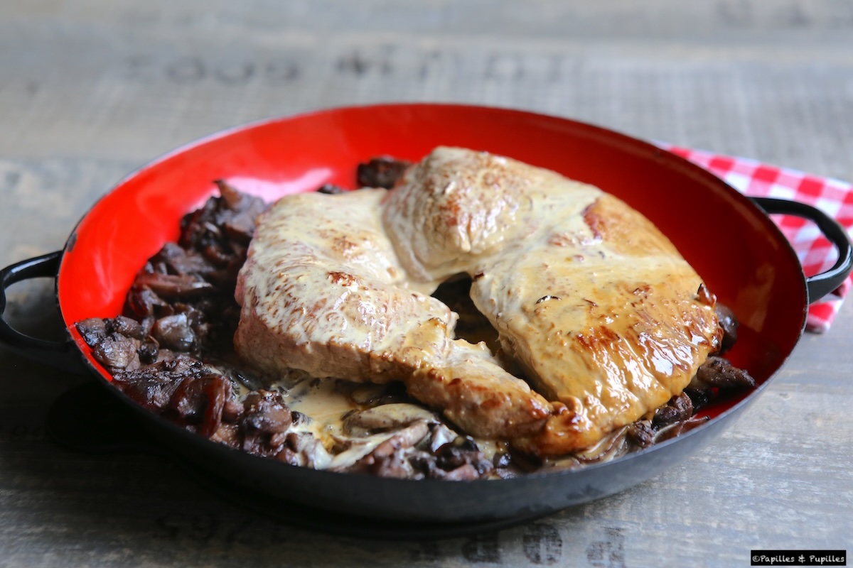 Quasi de veau à la crème et aux champignons de Paris