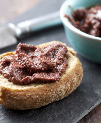 Tapenade ©Liv friis-larsen shutterstock