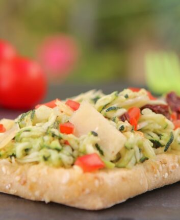 Tartines de courgettes râpées