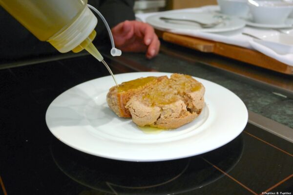 Arrosez d'huile d'olive