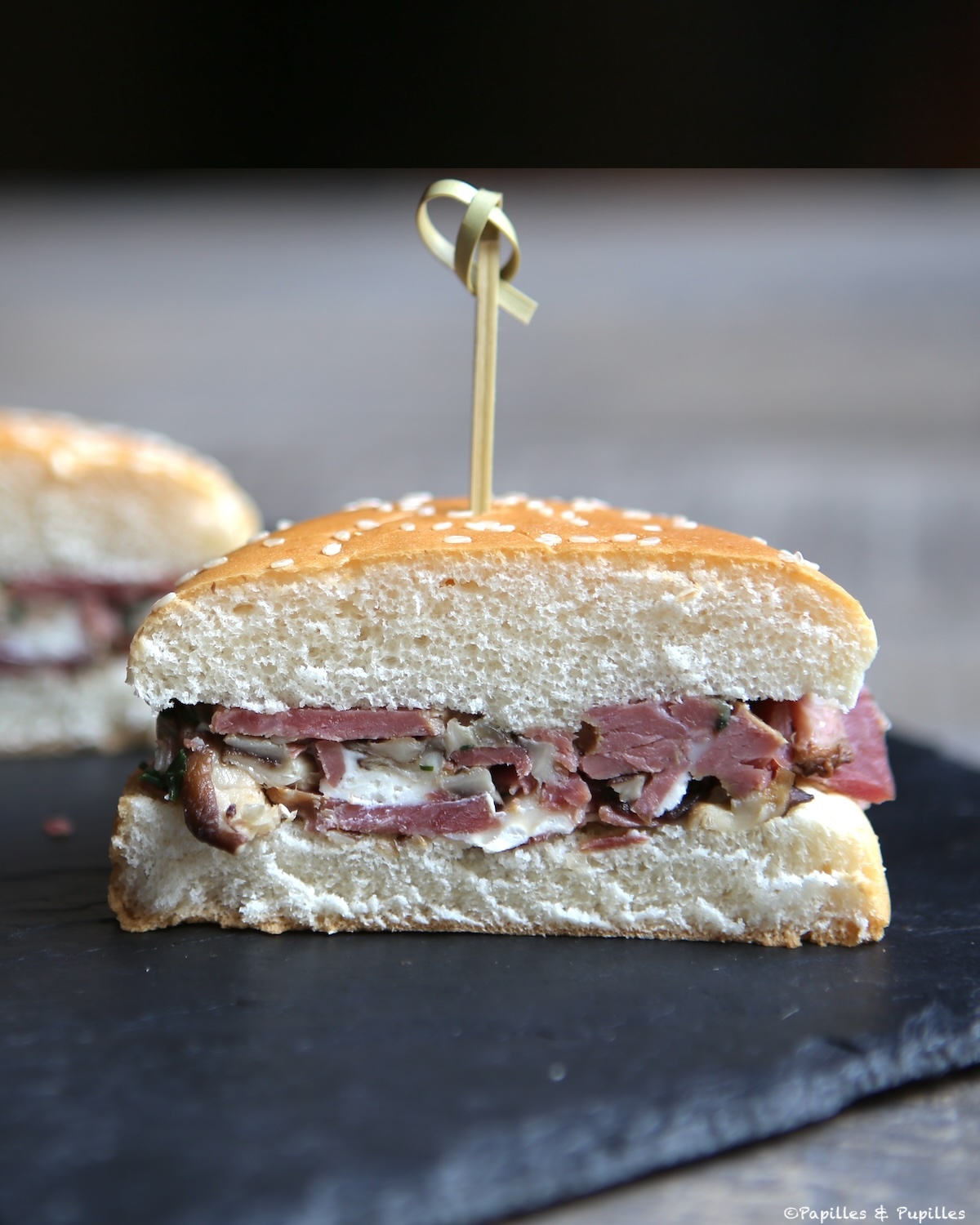 Burger de joues de porc confit